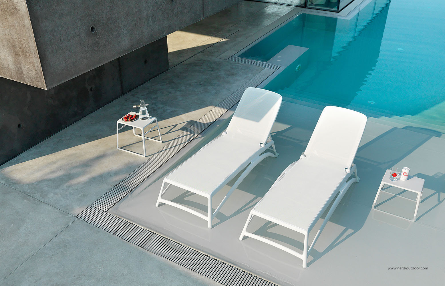 Outdoor Furniture Raymark Nardi Sun loungers Swimming Pool 